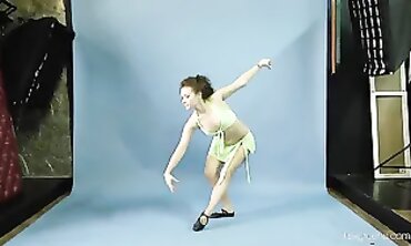 Mila The Gymnast Spreading Her Legs On The Floor