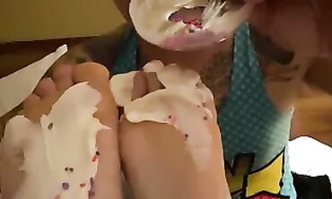 Tattooed Milf Plays With Funfetti Cake Toes