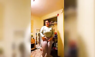 RUDEGIRL: Phat Ass White Girl 04