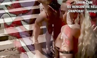 Marie 30 ans et sa copine en trio