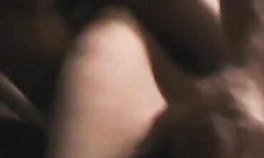 CrazyTina: Haariger Ritt mit Gangbang & Squirting