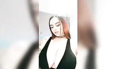 Phat Hefty Bumpers: BBW Latina with Huge Tattoos