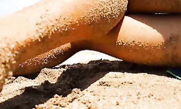 Sandy DONK n BUT Speculum Adventure at the Beach