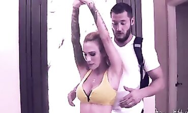 Sarah Jessie: The Naughty Housewife