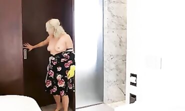 Interracial Step-Mom Anal Hookup in the Bathroom