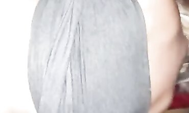 Blonde Cuckold: Deep Throat and Creampie