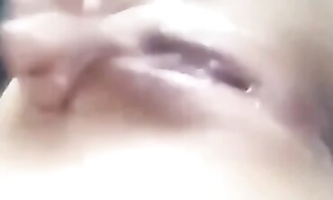 Sumptuous Hispanic Beauty Gets Wild With Fingering and Squirting