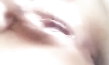 Sumptuous Hispanic Beauty Gets Wild With Fingering and Squirting