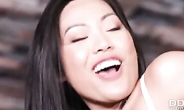 Japanese MILF Anal Orgy With Double Penetration