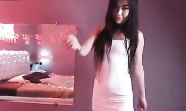 Japanese Webcam Celeb in a Fabulous Softcore Session