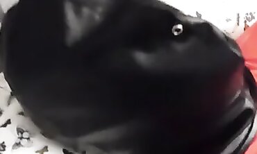 Amateur in Leather Mask and Stockings Gets Fingering and Breathplay