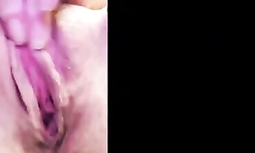 Solo MILF Squirts and Fingers Herself in Amateur Solo