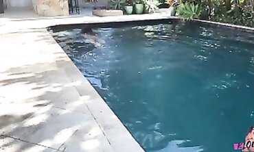 Kiki Klout Twerks in Bikini by the Pool