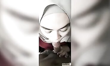 Malay Hijab Beauty Enjoys Passionate Blowjob