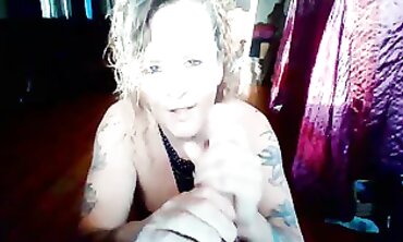 POV Blowjob: Joy Gargles Shaft in Amateur Fun