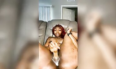 Honey Webcam Starlet Creams on Fuck-Fest Plaything