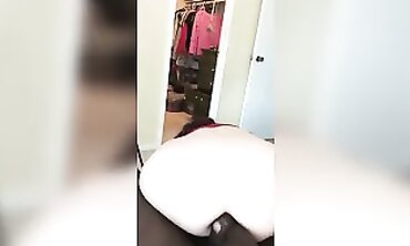 Sexy Mature Neighbor Enjoys Reverse Cowgirl Anal