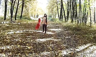 POV Public Hardcore Blowjob with Curvy MILF in Park