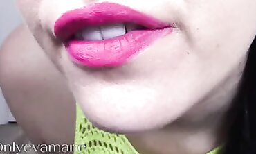 Solo Female Anal Creampie