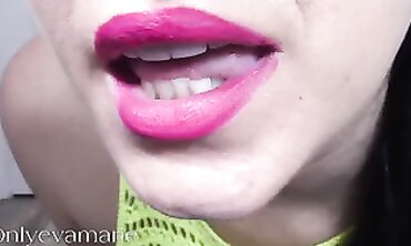 Solo Female Anal Creampie