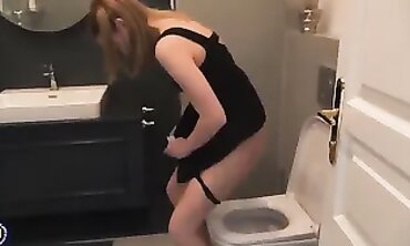 Merce Palau: Blonde MILF Cunnilingus