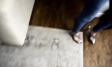 Softcore Babe Stops His Pose for Her Boyfriend