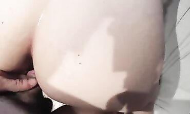 Ella Pide Un Creampie Interior