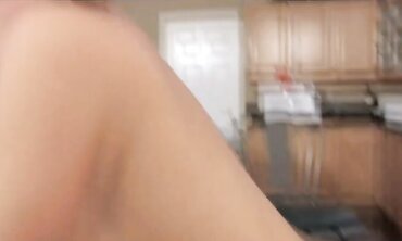 Online intercourse talk turns into the real thing when man displays up to service dark haired cockslut.