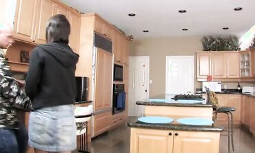 Online intercourse talk turns into the real thing when man displays up to service dark haired cockslut.