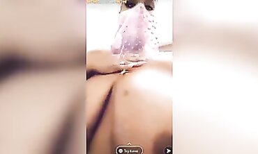 ETOWNFINEST Babe Goes Completely Nude