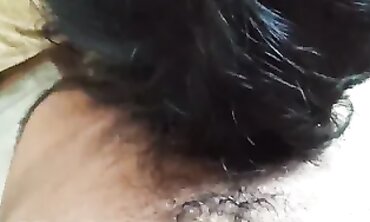 Sri Lankan Girl Takes Deep Throat From Guest Room Guy