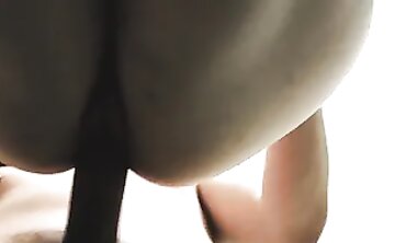 Backpackers in San Antonio Get a Hardcore Quickie