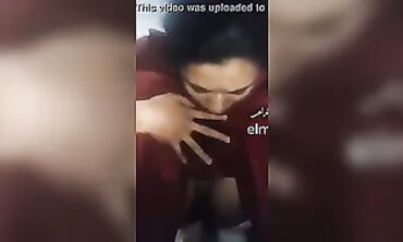ELMalekah: Intense Fingering and Squirting Session