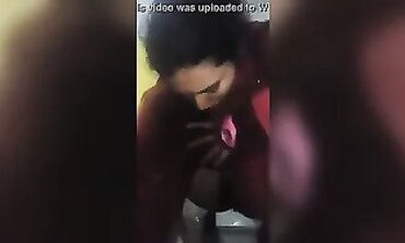 ELMalekah: Intense Fingering and Squirting Session