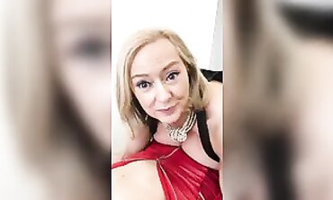 Nasty Stepmoms Catherine and Annabel got it on together with some Oily