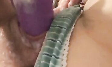 Pierced MILF Am Takes a Vibrator in Her Shaved Pussy