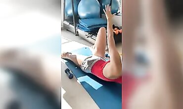 Morning Gym Workout: Bikini Babe Shows Off Her Ass and Legs