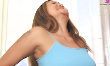 Sexy Lesbians East Each Other Out