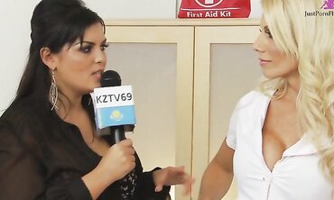 Jasmine Black Gets An Internal Exam From Tammie Lee, Sammy Jayne And Co