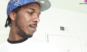 Black Girl Gets Fucked in Bathroom