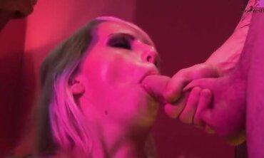 Kat Lee, Kit Lee And Savannah Gold All Get Off During A Group Sex Orgy