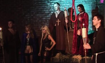 Alexis Silver, Carmel Moore, Jodi James And Carolina De Lys Big Gang Bang