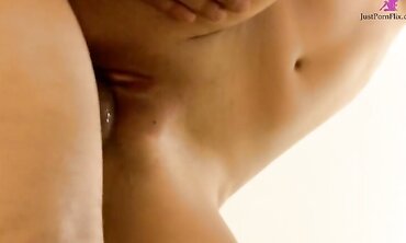 Riley Reid Has A 1 Night Stand With A Stranger