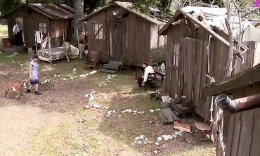 Amber Rayne, Hannah West And Kaci Star In Outdooor Gangbang