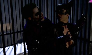 Katwoman Jennifer Dark Prowls Into A Prison Cage 3way