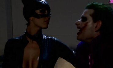 Katwoman Jennifer Dark Prowls Into A Prison Cage 3way