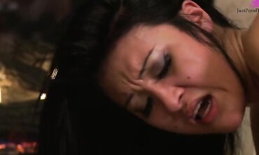 Jayden Lee Puts On A Show As She Fucks Her Stud