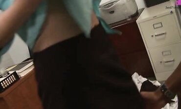 Kiera King Is A Doctor Who Wants To Give Black Cock A Thorough Physical