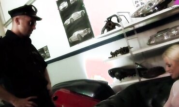 Two Blonde Fuck A Horny Mechanic