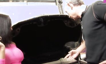 Black And White Dude Fuck A Pair Of Slutty Brunettes
